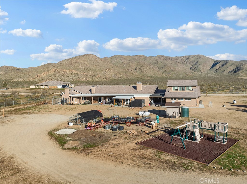 13850 Night Shade Road Apple Valley, CA 92307 - Photo 5 of 75