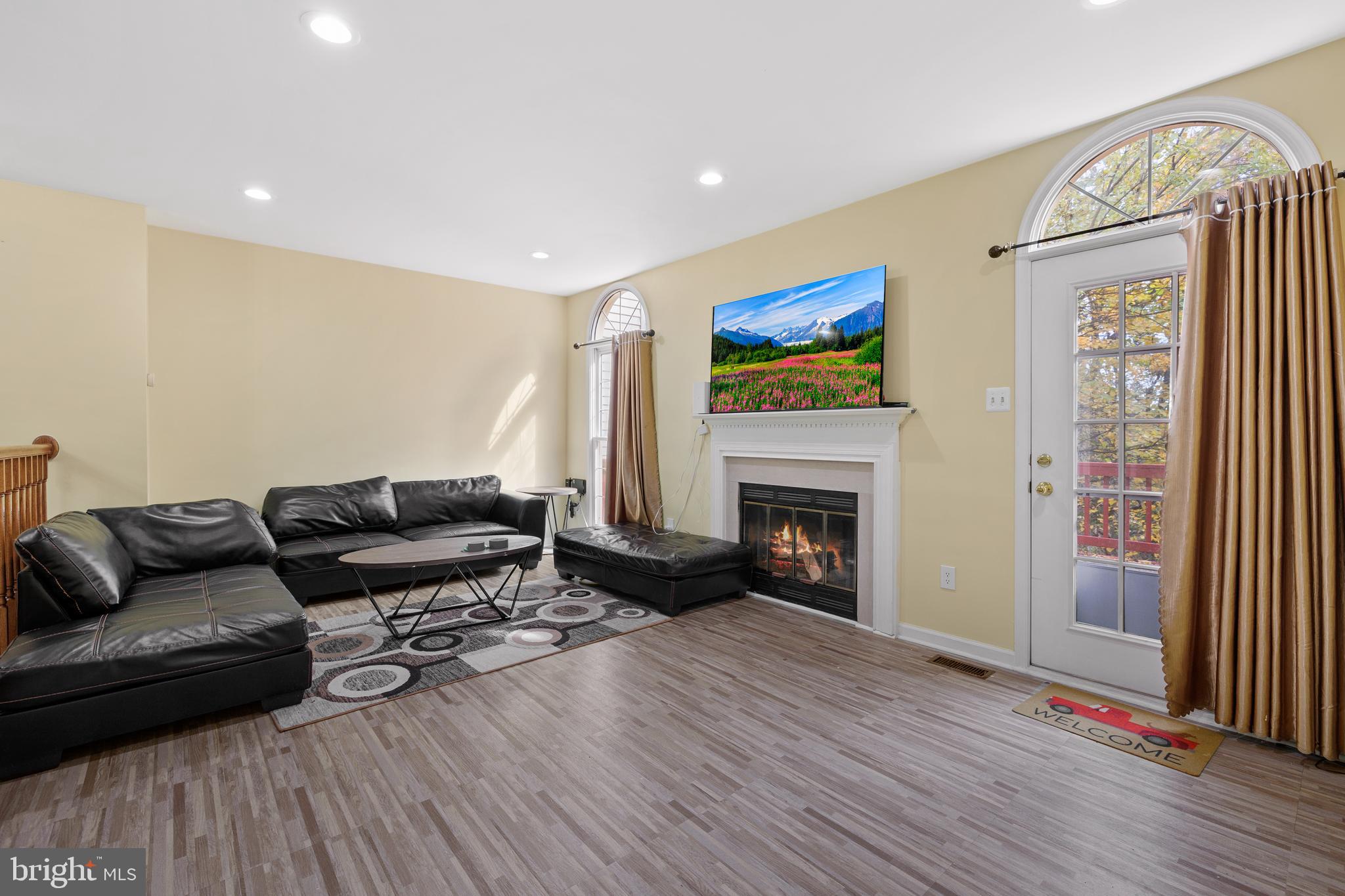 46899 Rabbitrun Terrace Sterling, VA 20164 - Photo 13 of 31 Gallery Image 13