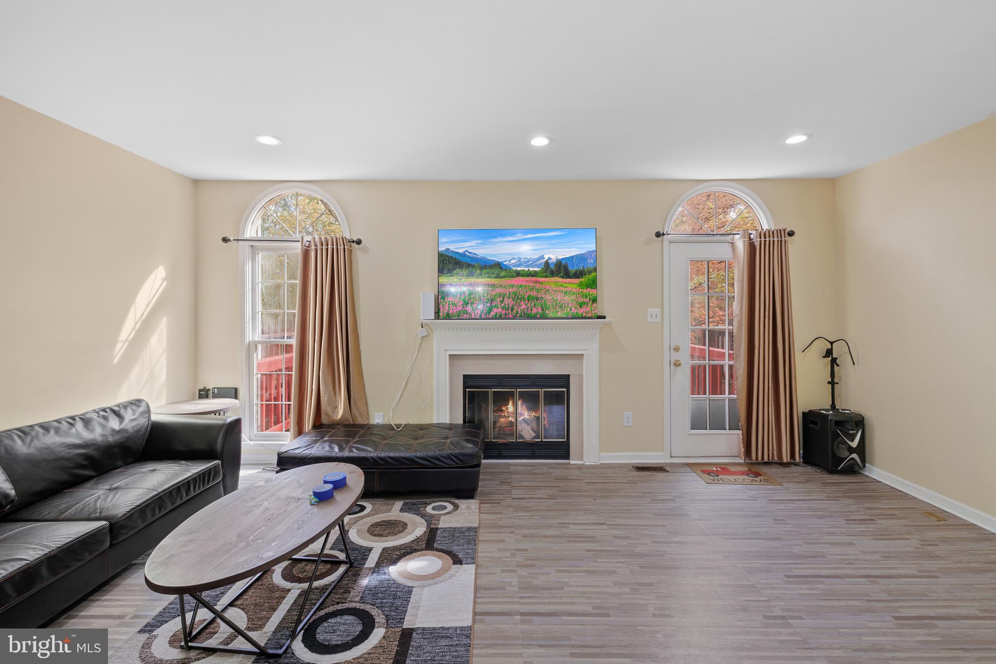 46899 Rabbitrun Terrace Sterling, VA 20164 - Photo 17 of 31 Gallery Image 17