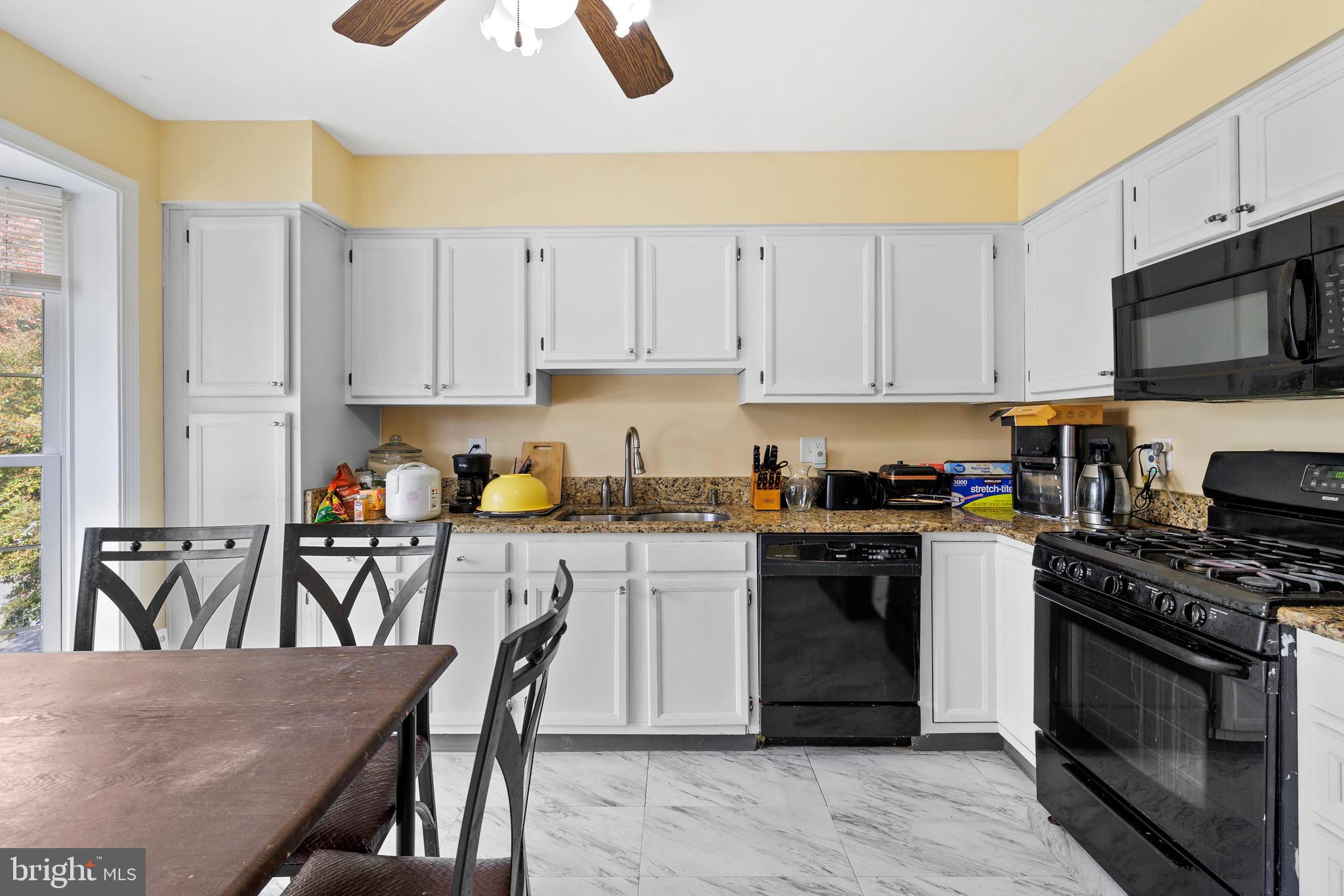 46899 Rabbitrun Terrace Sterling, VA 20164 - Photo 7 of 31 Gallery Image 7