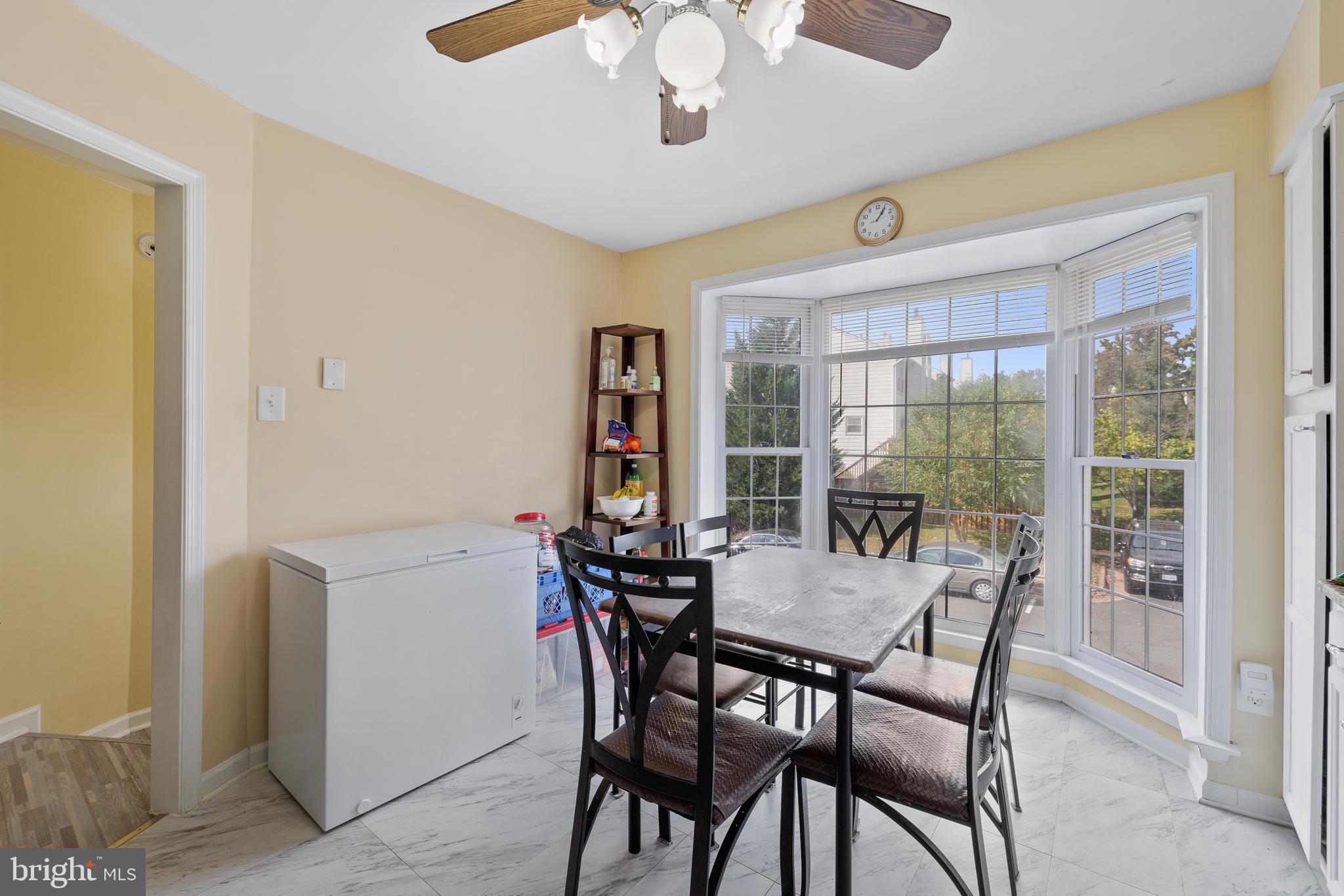 46899 Rabbitrun Terrace Sterling, VA 20164 - Photo 8 of 31 Gallery Image 8