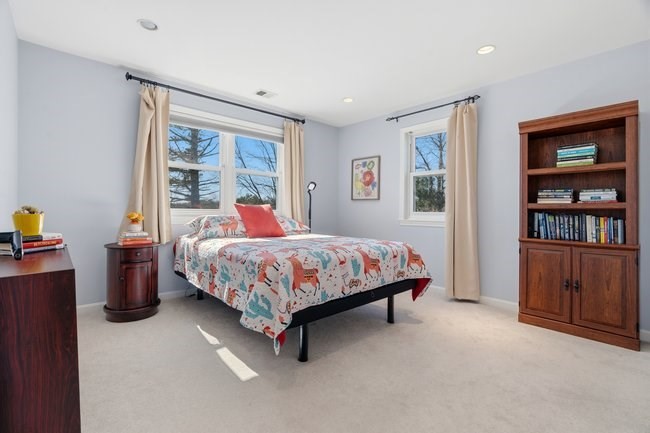 7 Blacksmith Way Saugus, MA 01906 - Photo 17 of 36