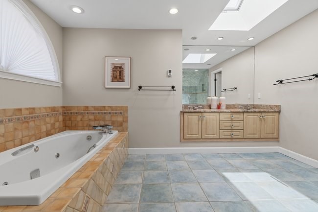 7 Blacksmith Way Saugus, MA 01906 - Photo 26 of 36