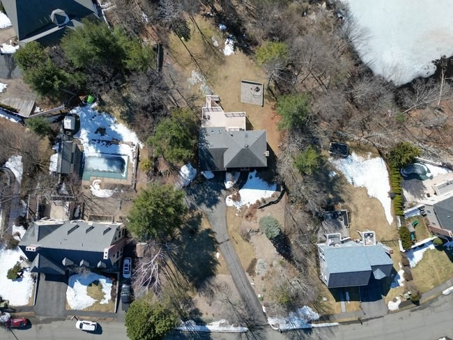 7 Blacksmith Way Saugus, MA 01906 - Photo 3 of 36