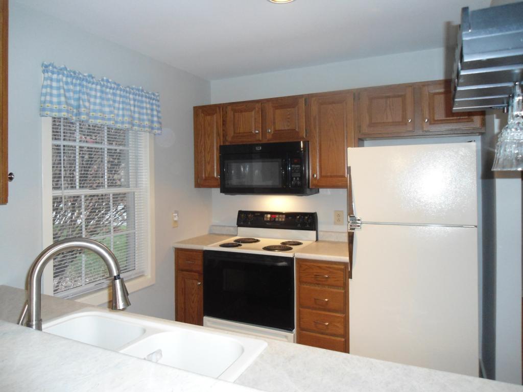 300 Grove Street, Unit 10 Rutland, VT 05701 - Photo 6 of 14