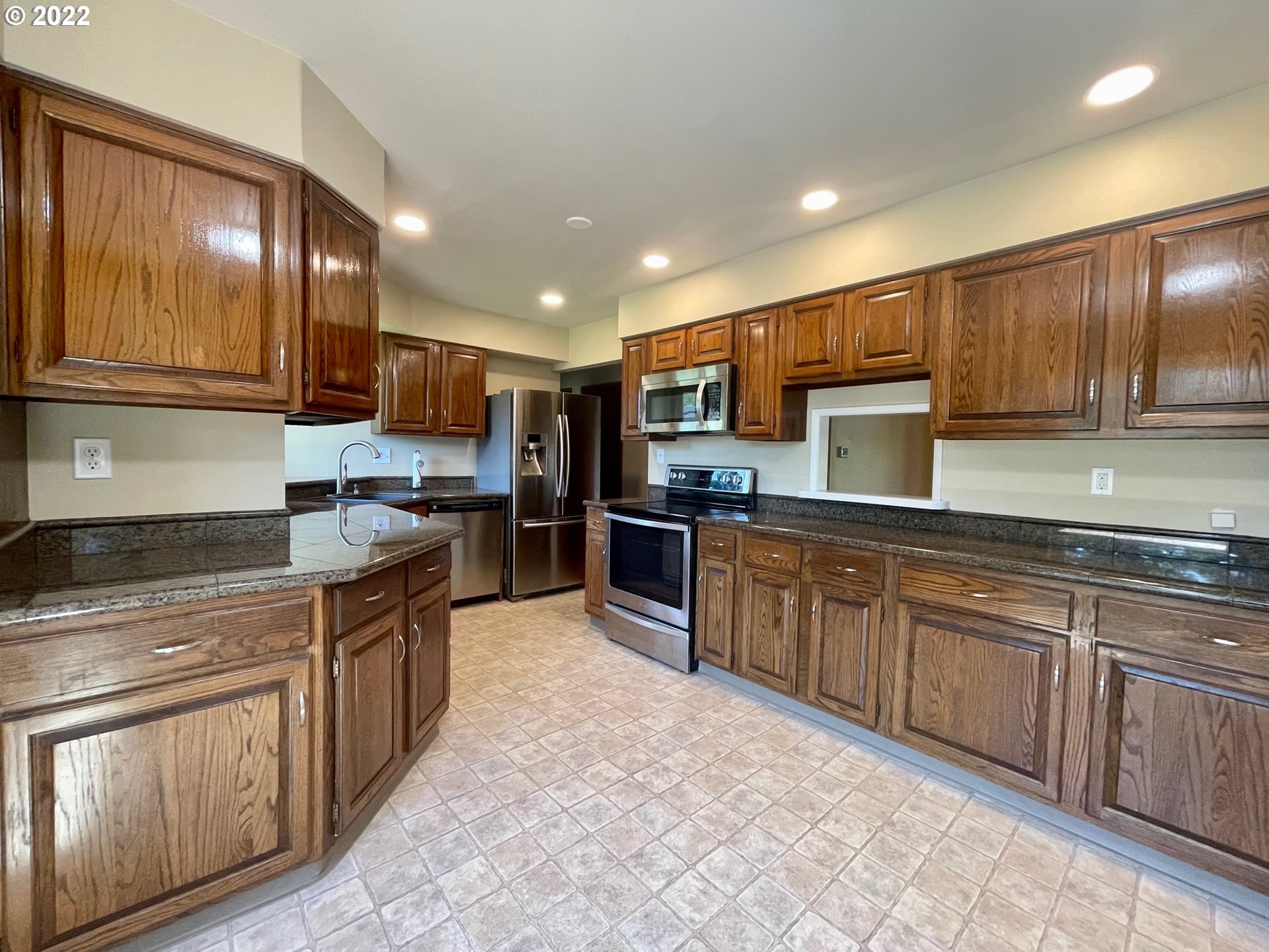 14530 Northeast Knott Court Portland, OR 97230 - Photo 5 of 14 Kitchen