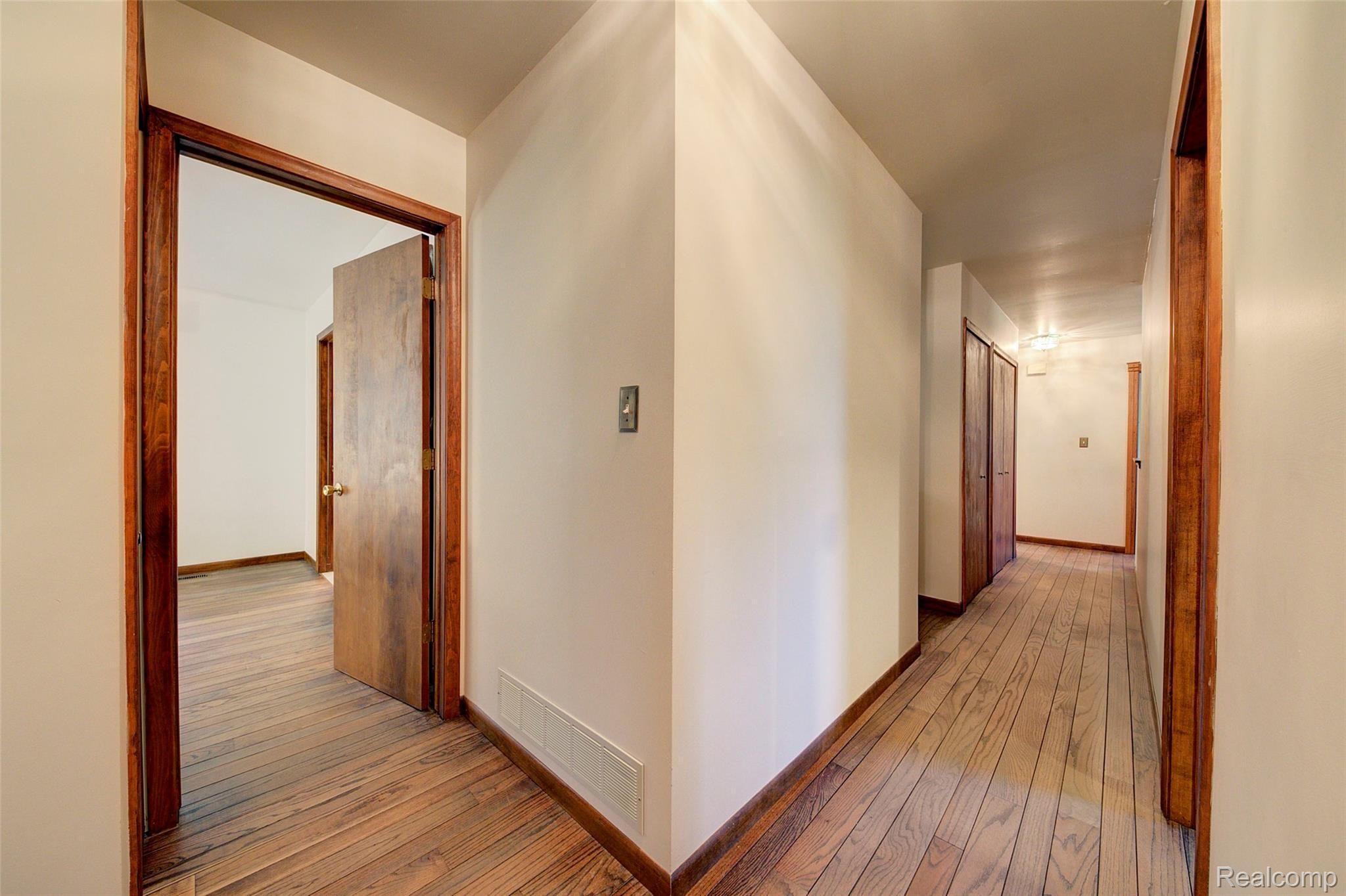 3292 Napier Road Canton, MI 48187 - Photo 29 of 80 4H8A9495_6_7.jpg