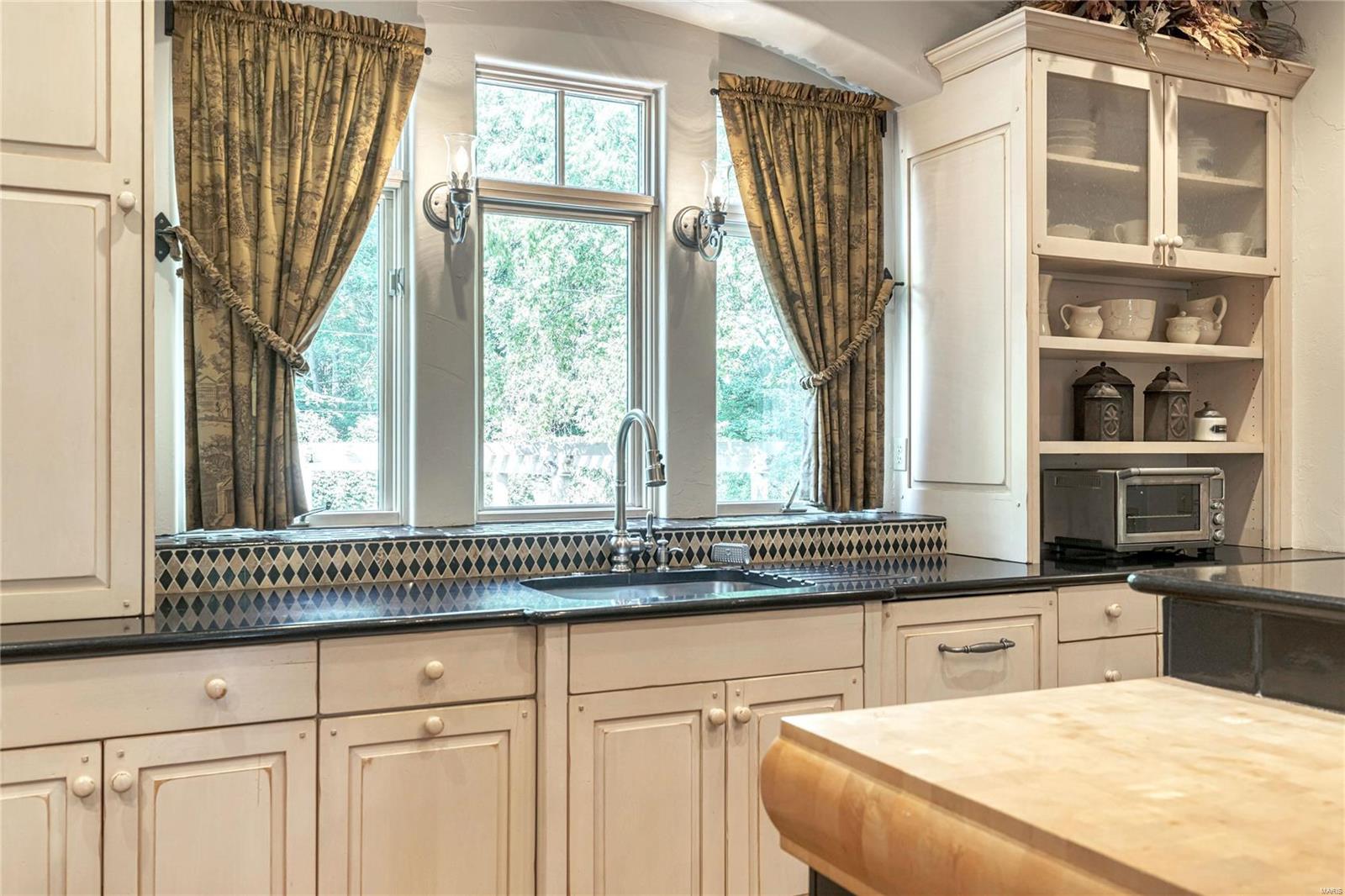 13 Ridgecreek Road Town and Country, MO 63141 - Photo 22 of 57 Gallery Image 22