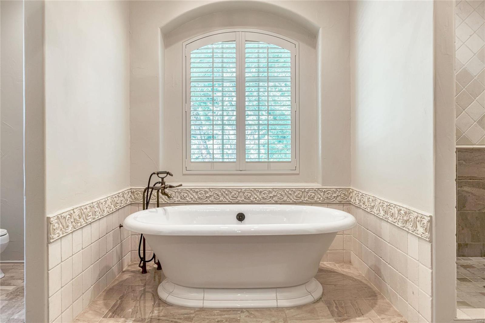 13 Ridgecreek Road Town and Country, MO 63141 - Photo 39 of 57 Gallery Image 39
