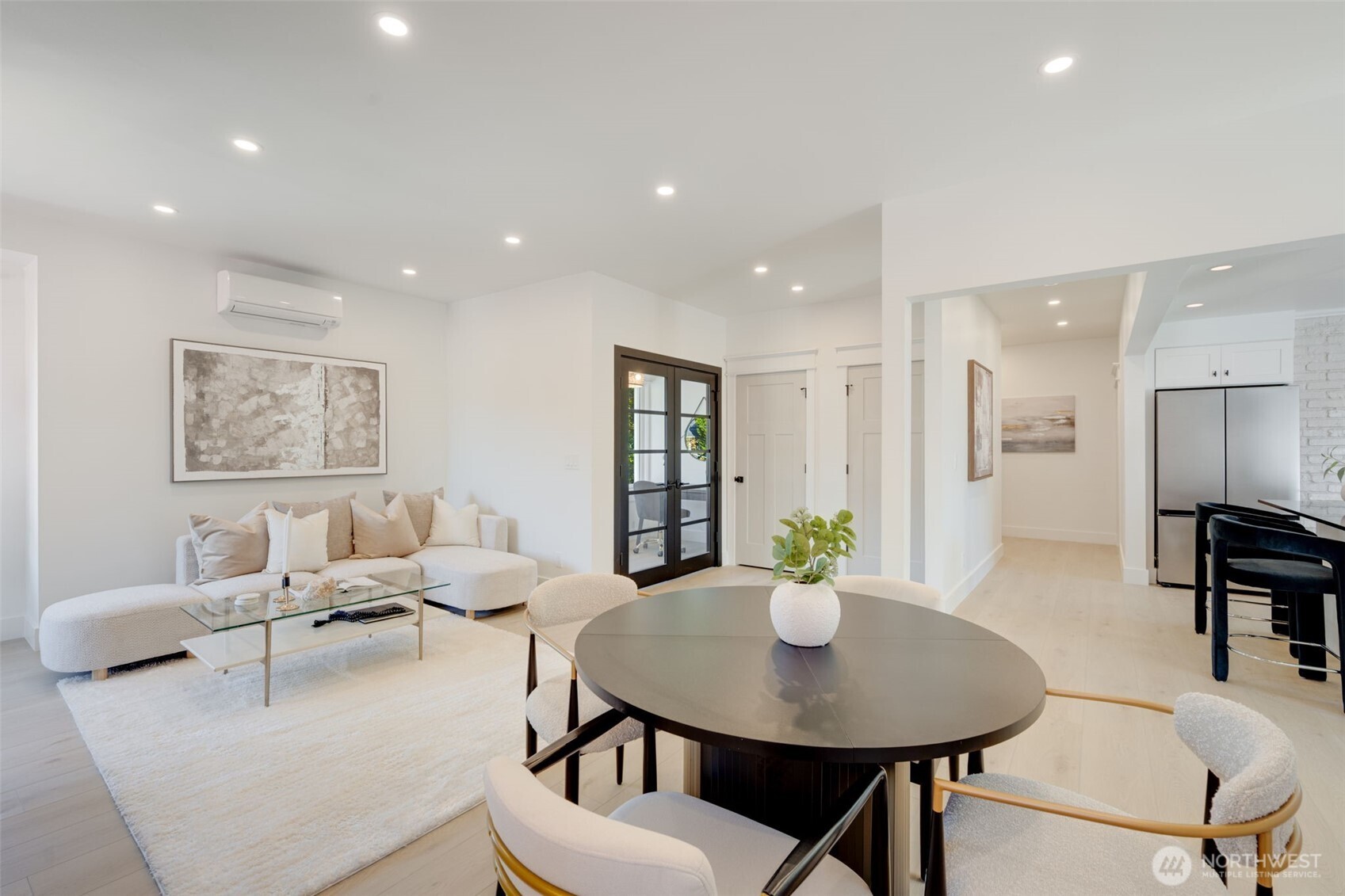 4205 5th Avenue Northwest Seattle, WA 98107 - Photo 4 of 22