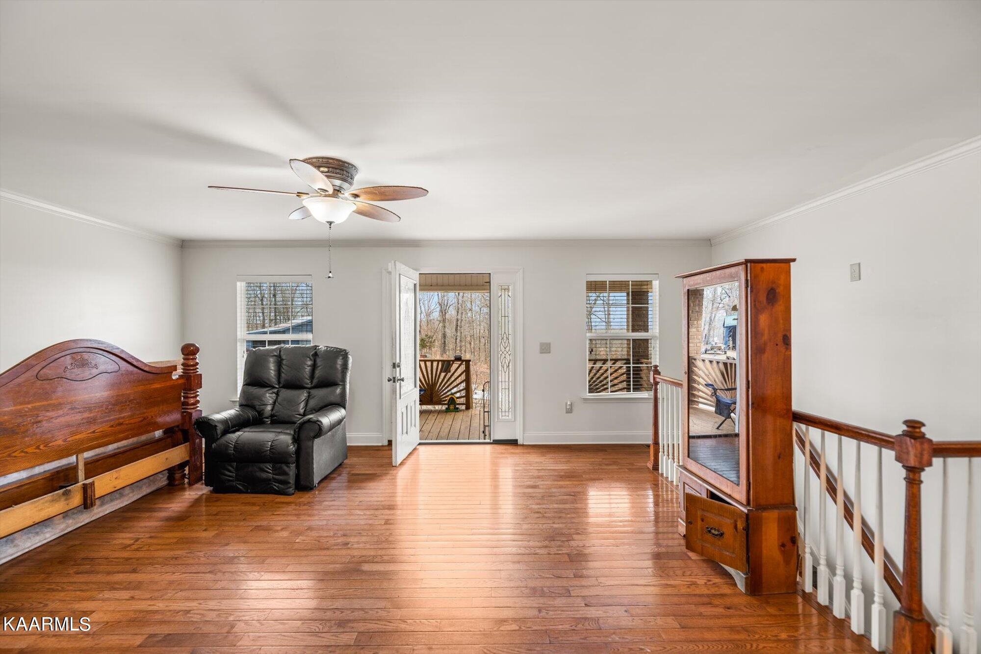 1190 Wilson Hollow Road Decatur, TN 37322 - Photo 4 of 36 a living room with furniture and wooden floor