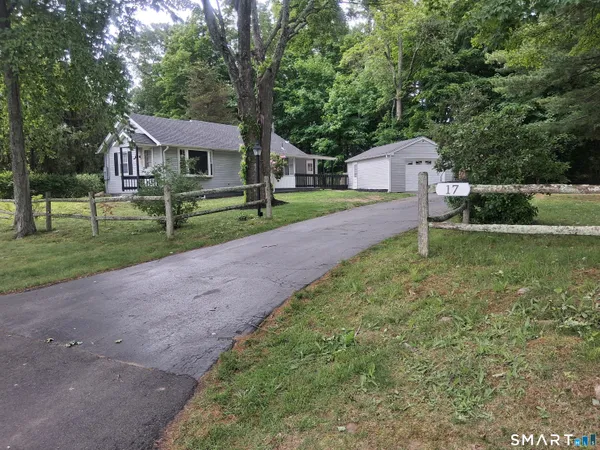 $369,999 | 17 Ballou Road, Branford, CT 06405
