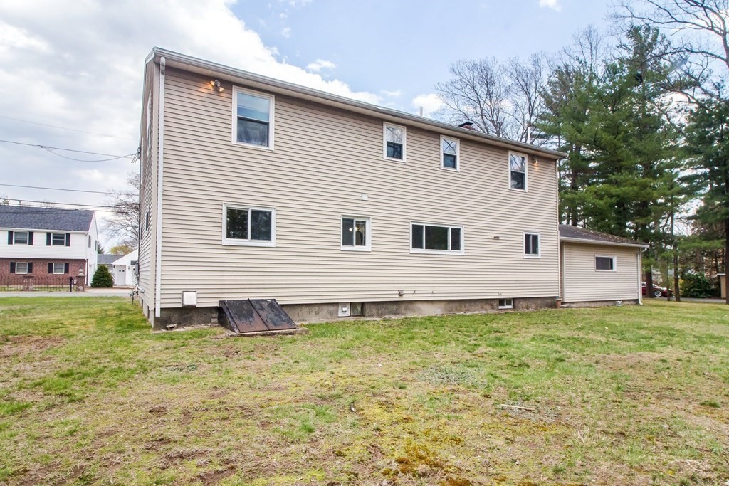 7 Mohawk Road Burlington, MA 01803 - Photo 25 of 30 Gallery Image 25