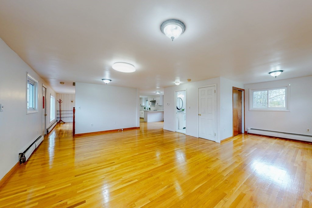 7 Mohawk Road Burlington, MA 01803 - Photo 3 of 30 Gallery Image 3