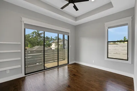 $1,075,000 | 914 Robbie Street, Houston, TX 77009