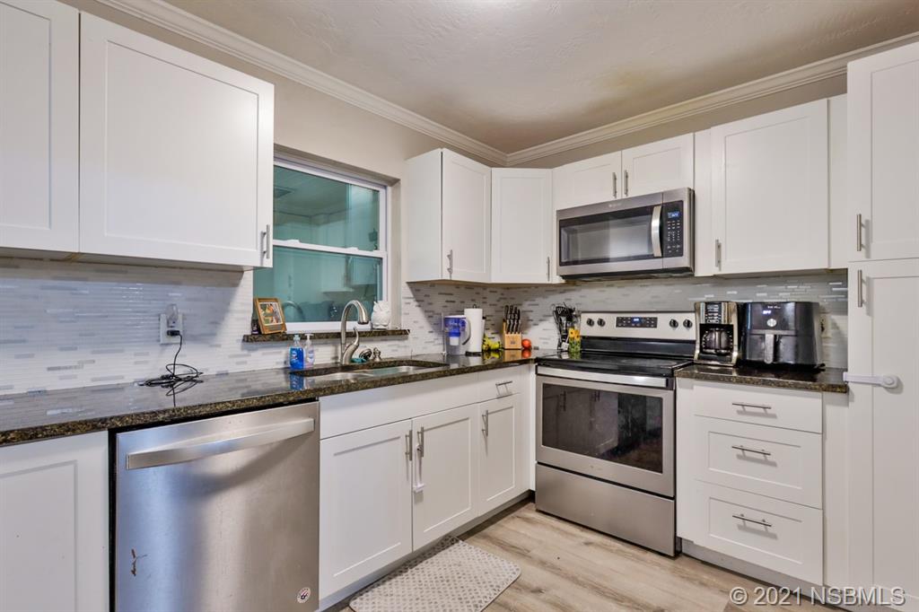 1035 Ruth Drive Edgewater, FL 32132 - Photo 11 of 28 Gallery Image 11