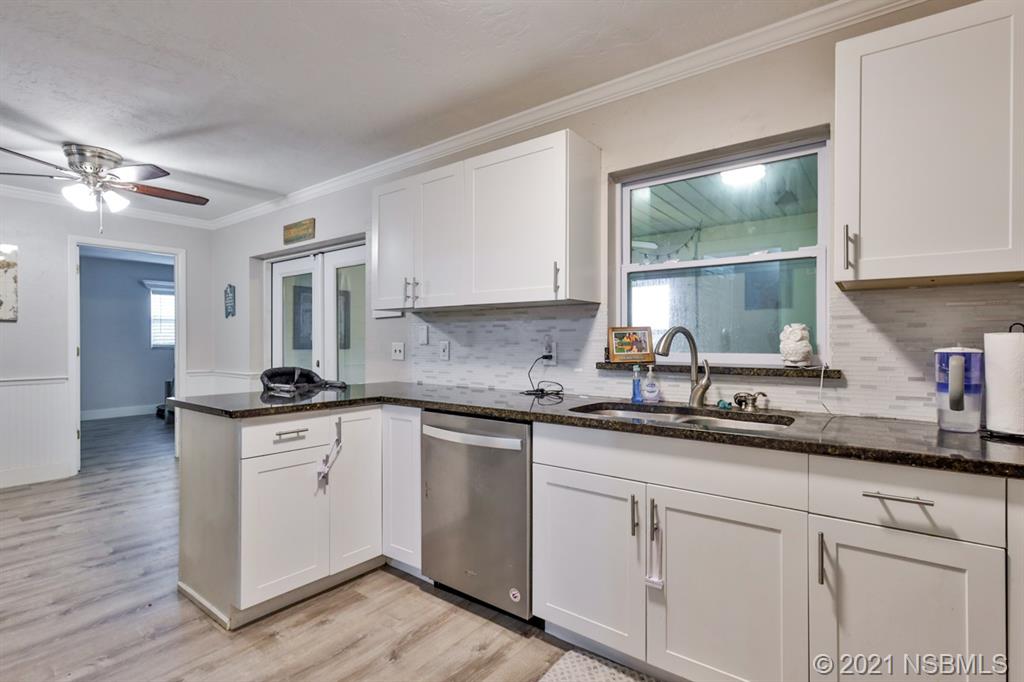 1035 Ruth Drive Edgewater, FL 32132 - Photo 12 of 28 Gallery Image 12