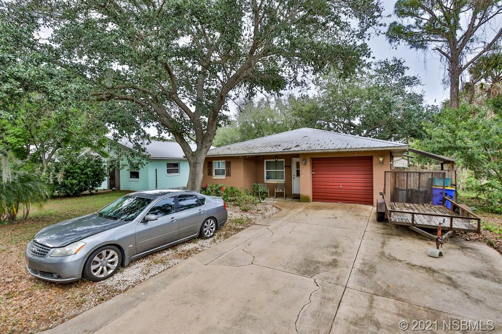 1035 Ruth Drive Edgewater, FL 32132 - Photo 3 of 28 Gallery Image 3