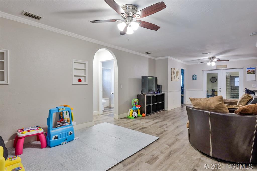 1035 Ruth Drive Edgewater, FL 32132 - Photo 6 of 28 Gallery Image 6