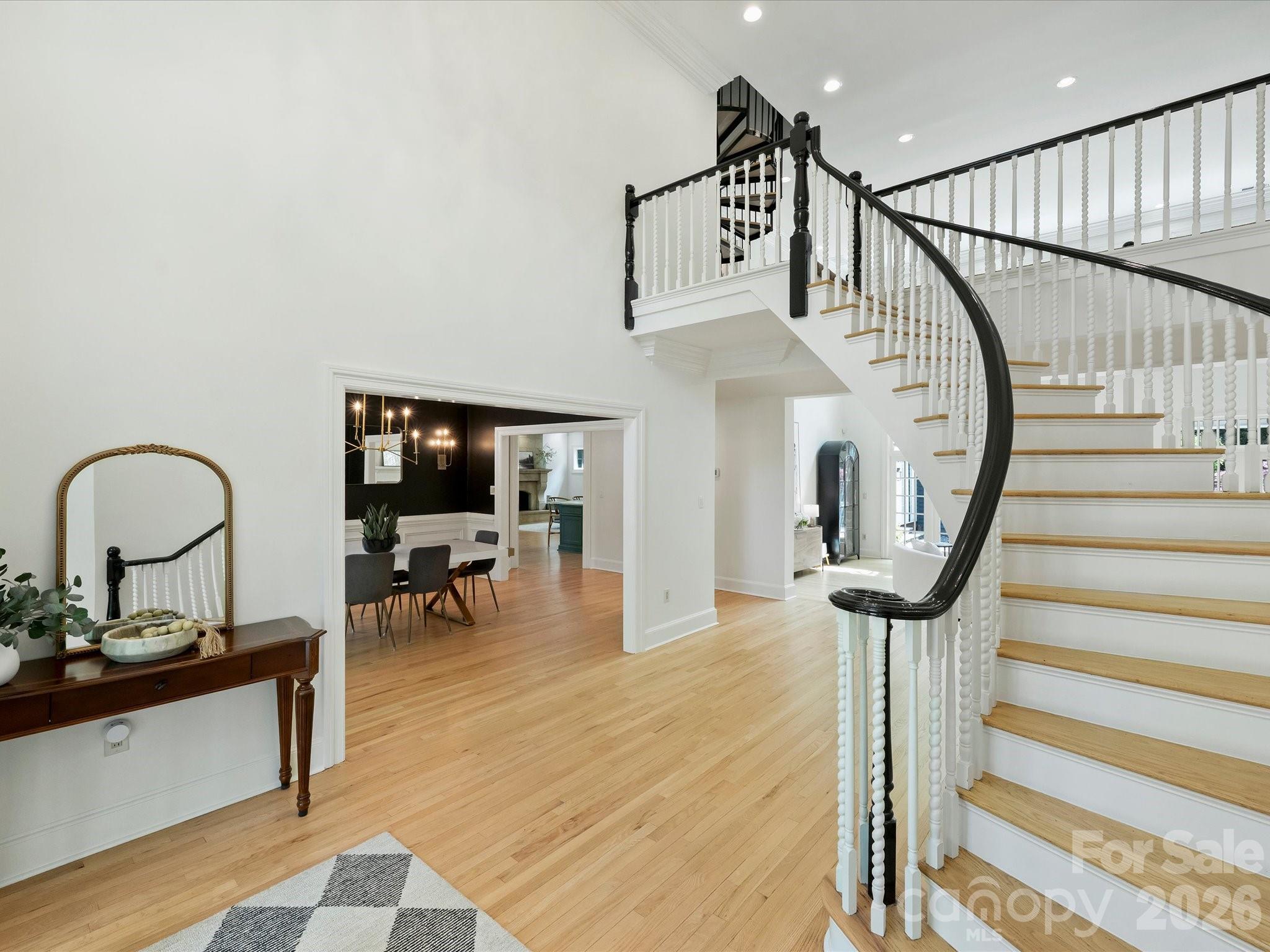 8226 Fairview Road Charlotte, NC 28226 - Photo 4 of 48 Gallery Image 4
