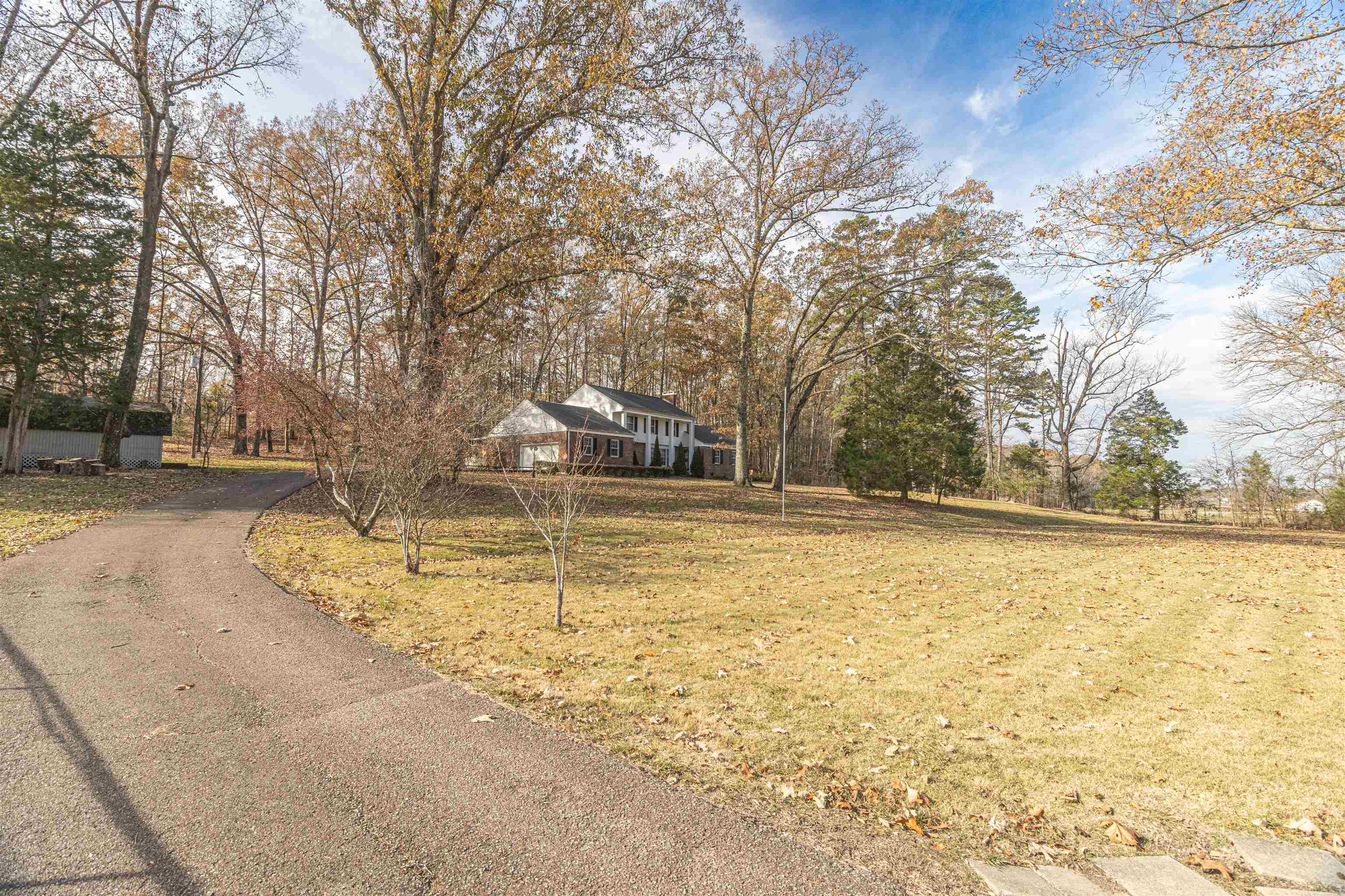 641 Lake Field Road Selmer, TN 38375 - Photo 4 of 36 Gallery Image 4