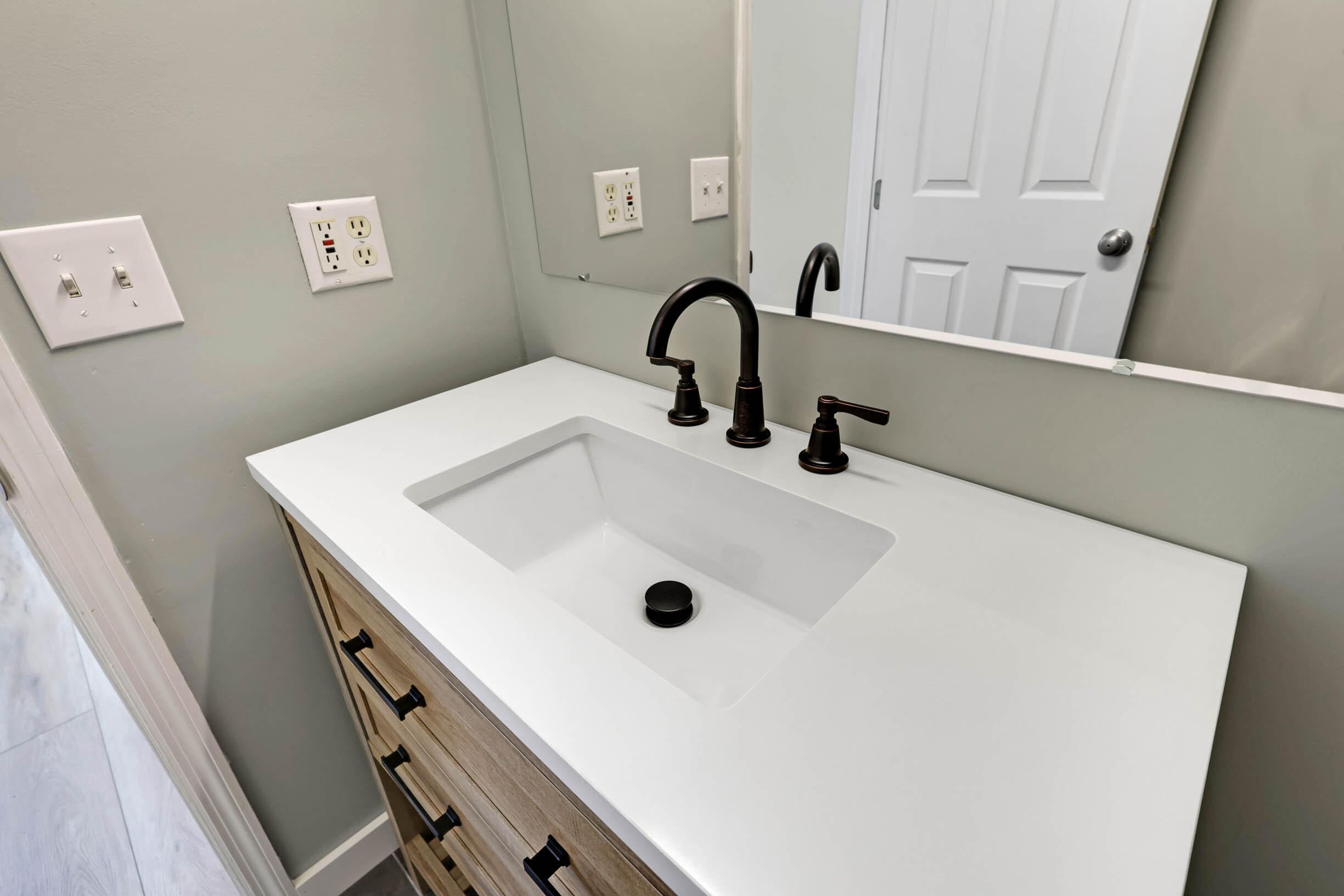 65 Night Shade Lane Ringgold, GA 30736 - Photo 16 of 32 Primary Bathroom