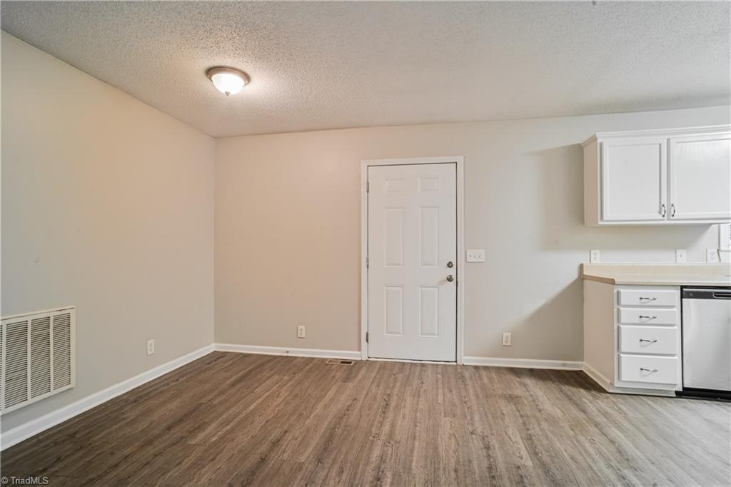 1634 North Hamilton Street High Point, NC 27262 - Photo 5 of 15