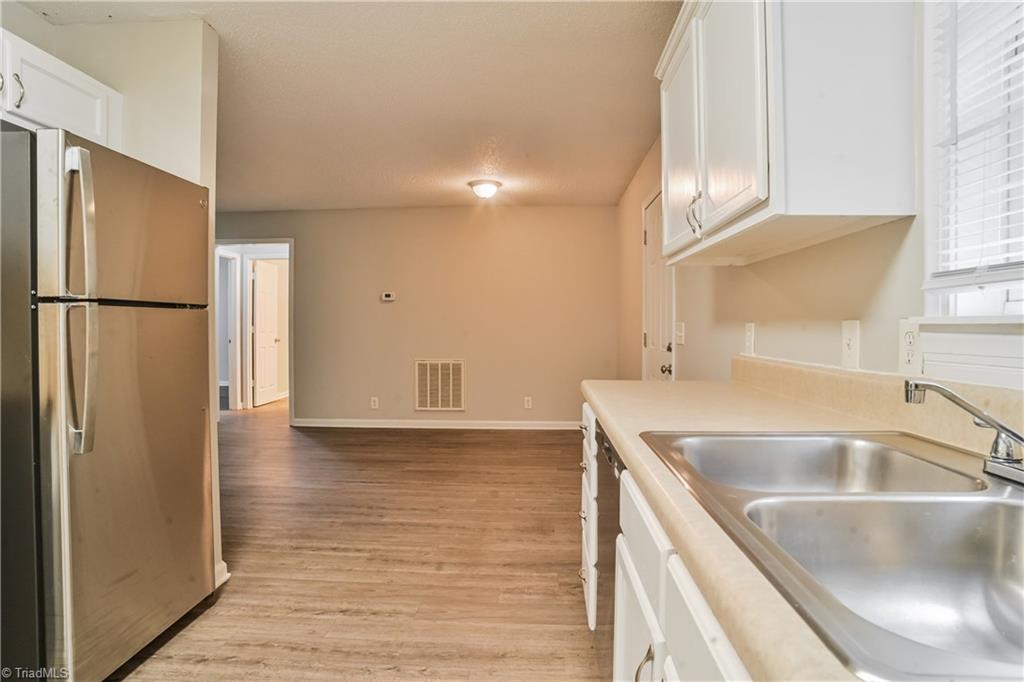 1634 North Hamilton Street High Point, NC 27262 - Photo 7 of 15