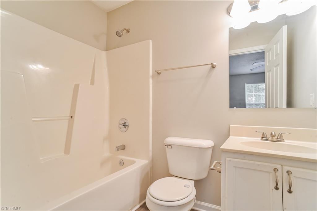 1634 North Hamilton Street High Point, NC 27262 - Photo 9 of 15