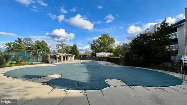 a view of a tennis court