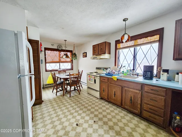 $149,999 | 1686 Moonbeam Terrace, Tobyhanna, PA 18466