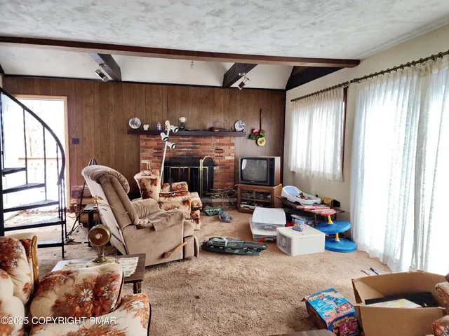 $149,999 | 1686 Moonbeam Terrace, Tobyhanna, PA 18466