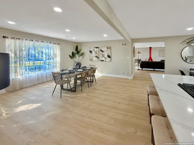 $419,900 | 351 Ave Maria Drive, San Antonio, TX 78216