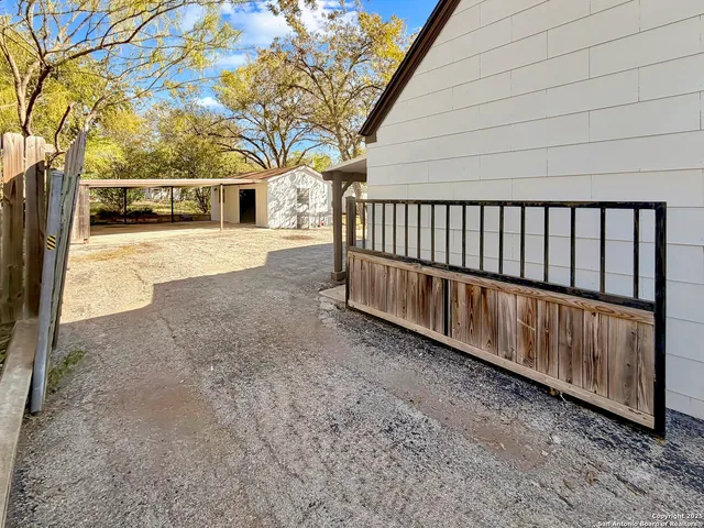 $419,900 | 351 Ave Maria Drive, San Antonio, TX 78216