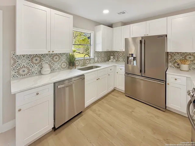 $419,900 | 351 Ave Maria Drive, San Antonio, TX 78216