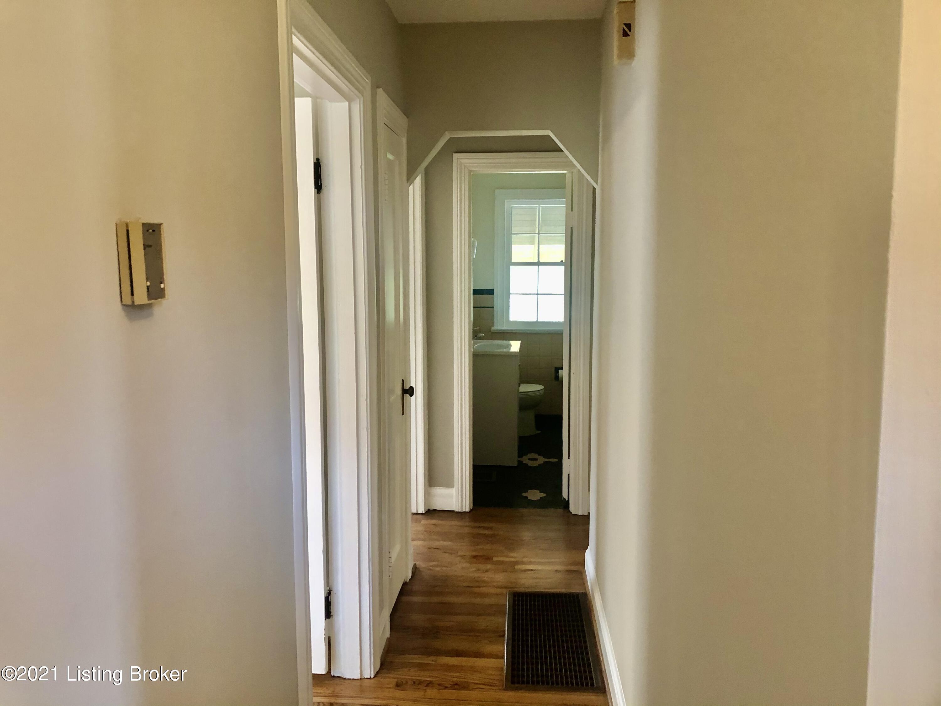 830 Palatka Road Louisville, KY 40214 - Photo 23 of 52 E1BD2023-0132-48E7-B8A9-209D43CC886A