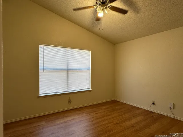 $1,295 | 9933 Ardash Lane, San Antonio, TX 78250