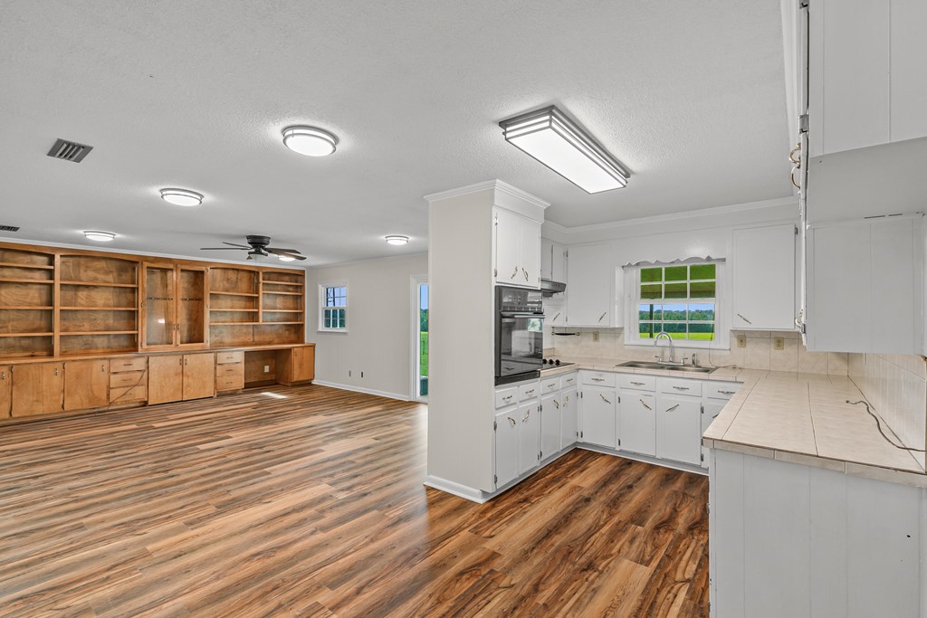 351 Hayborn Road Webb, AL 36376 - Photo 8 of 57