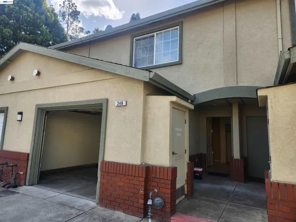 $3,200 | 252 Lansing Way, Hayward, CA 94541