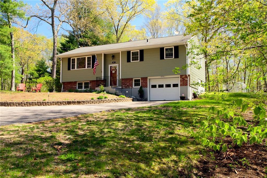 427 Kitemaug Road Montville, CT 06382 - Photo 1 of 1 Gallery Image 1