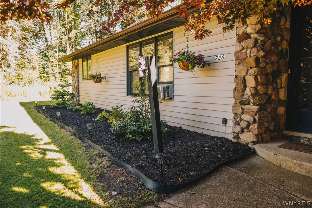 728 Four Rod Road Alden, NY 14004 - Photo 3 of 50