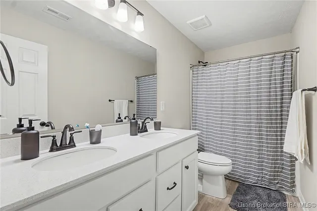 $409,900 | 1210 Sir Barton Court, Memphis, IN 47143