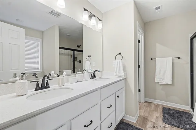 $409,900 | 1210 Sir Barton Court, Memphis, IN 47143