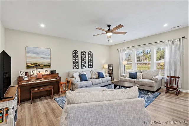 $409,900 | 1210 Sir Barton Court, Memphis, IN 47143