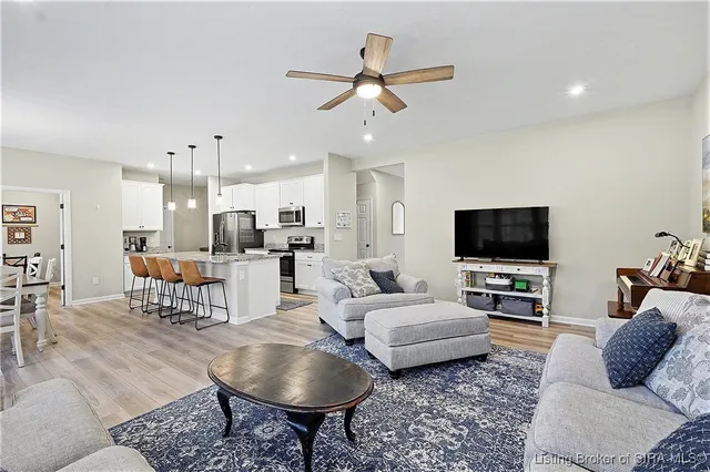 $409,900 | 1210 Sir Barton Court, Memphis, IN 47143