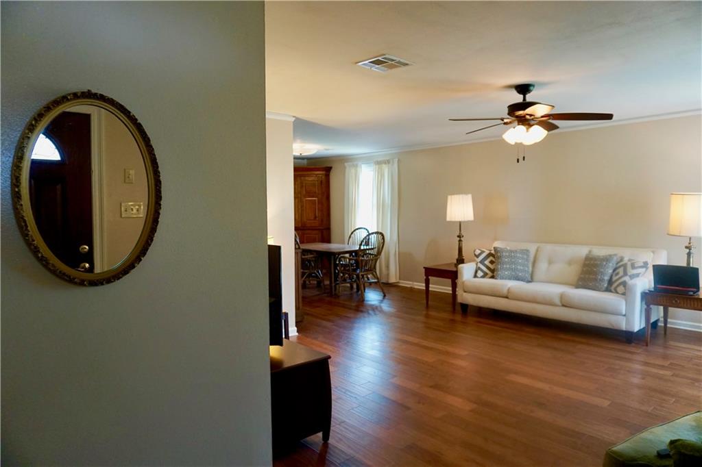 180 Hibiscus Place River Ridge, LA 70123 - Photo 4 of 25 Gallery Image 4