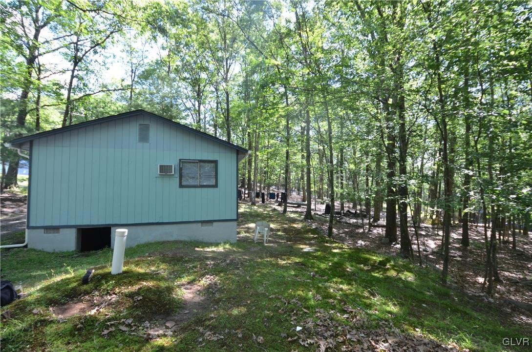 106 Chipmunk Road Bushkill, PA 18324 - Photo 11 of 12 Gallery Image 11