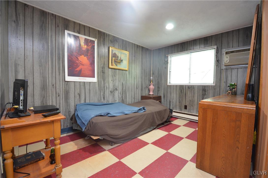 106 Chipmunk Road Bushkill, PA 18324 - Photo 8 of 12 Gallery Image 8