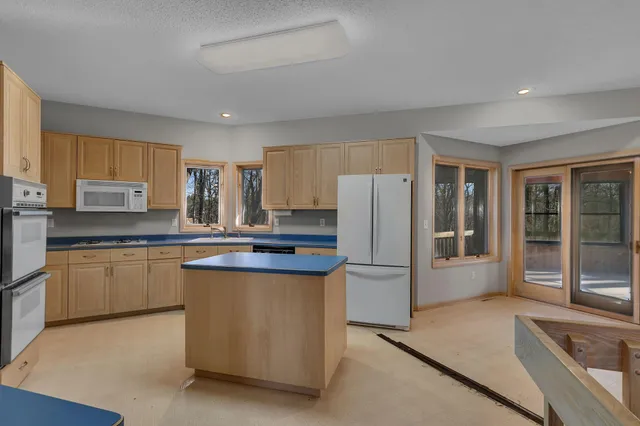 $450,000 | 30702 Melanie Way, St. Joseph, MN 56374