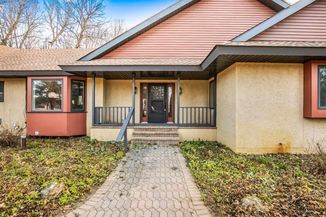 $450,000 | 30702 Melanie Way, St. Joseph, MN 56374